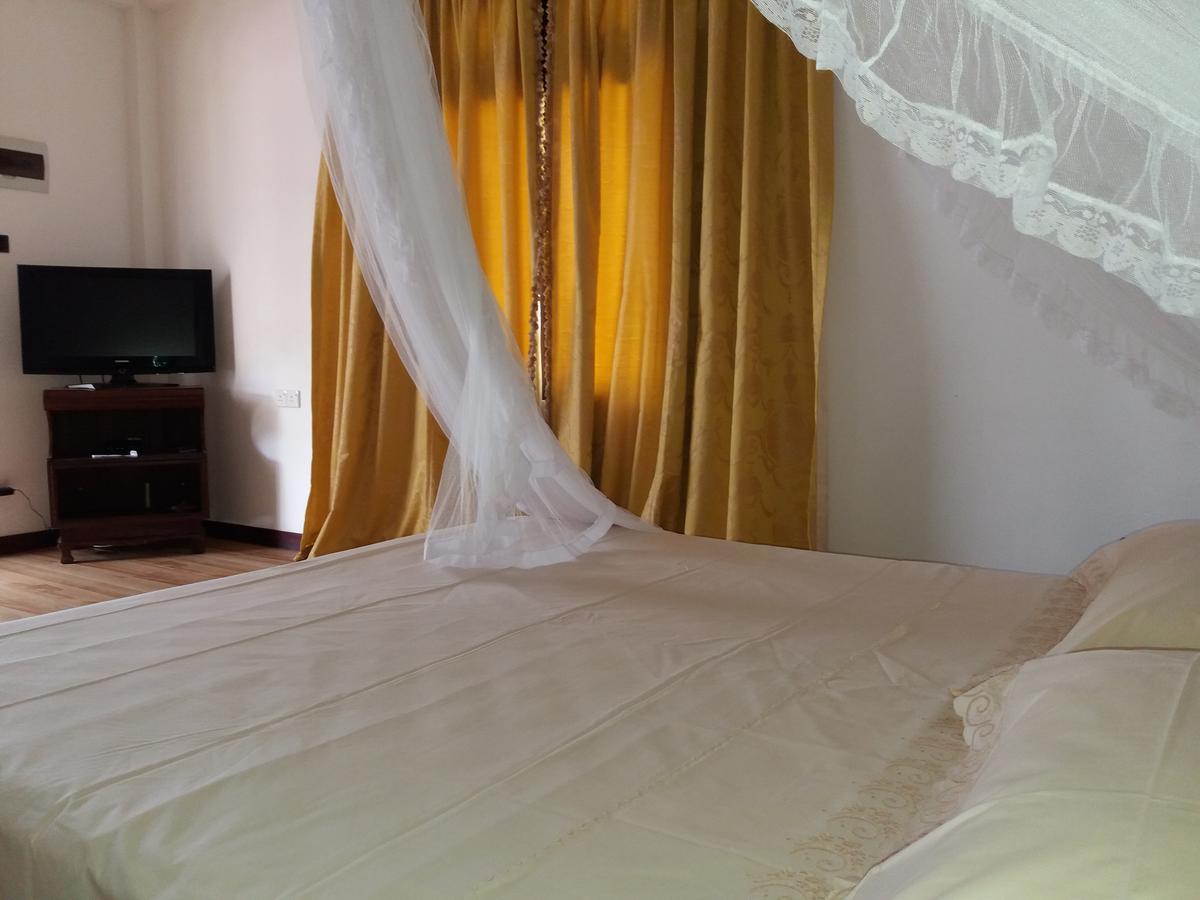 Hotel La Felicita Мириса Екстериор снимка